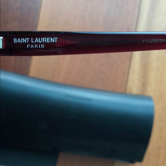 Authentic saint laurent sunglasses - Picture 3 of 5